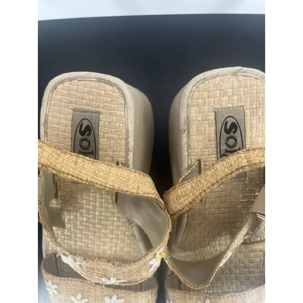 Vintage Y2K Soho Sandals Woven Daisy Floral Wedge‎ No Size *Some Peeling*